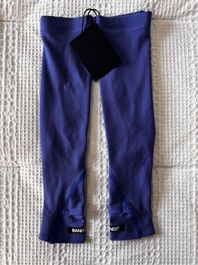 Bandit Running Striped Cadence Arm Sleeves Deep Peri Blue Size S/M NWT